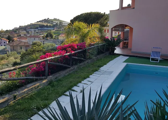 Relax Con Piscina Privata E Vista Mare شقة *